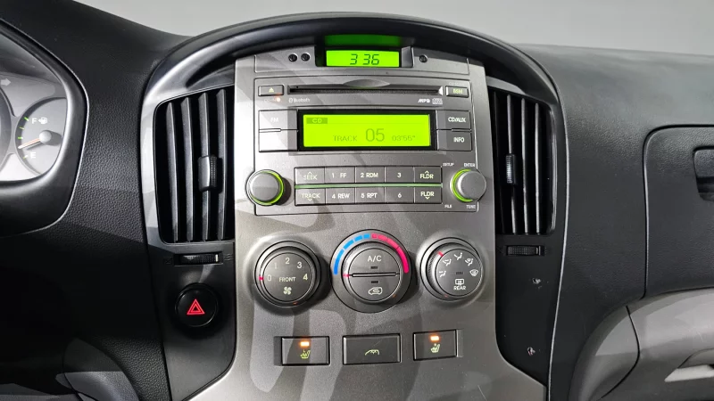 Hyundai Grand Starex