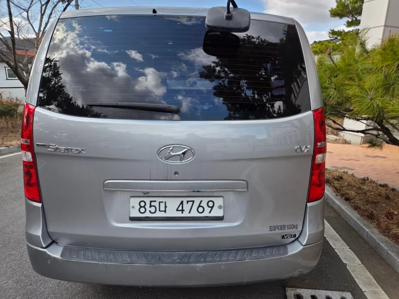 Hyundai Grand Starex