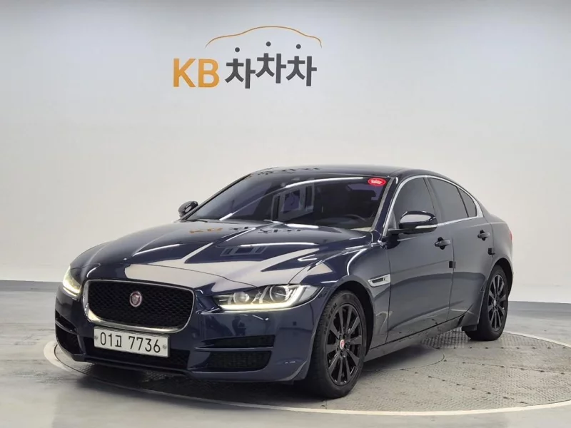 Jaguar XE