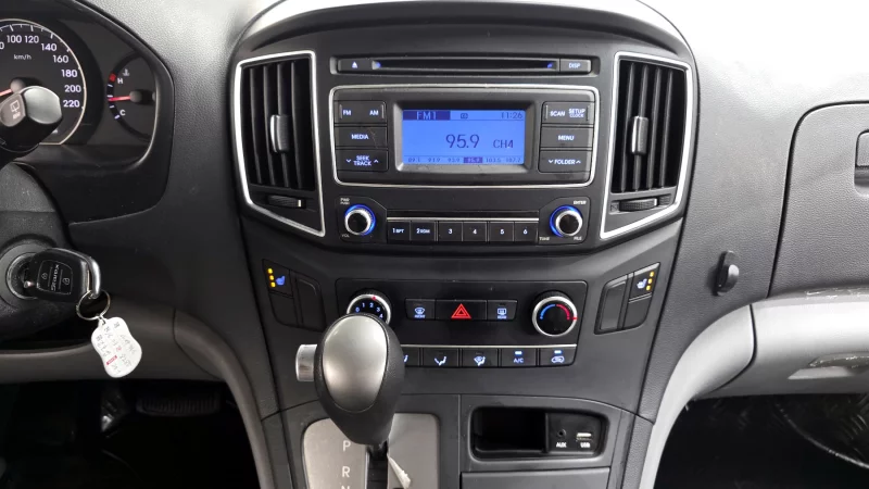 Hyundai Grand Starex