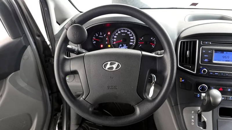 Hyundai Grand Starex