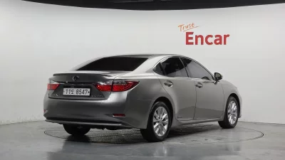 Lexus ES300h