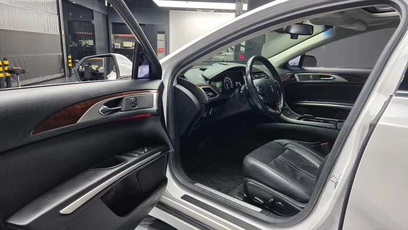Lincoln Mkz