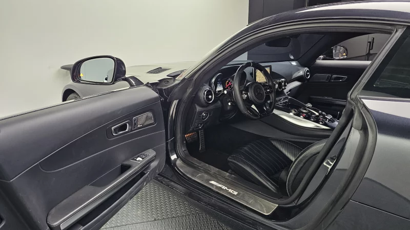 Mercedes-Benz AMG GT