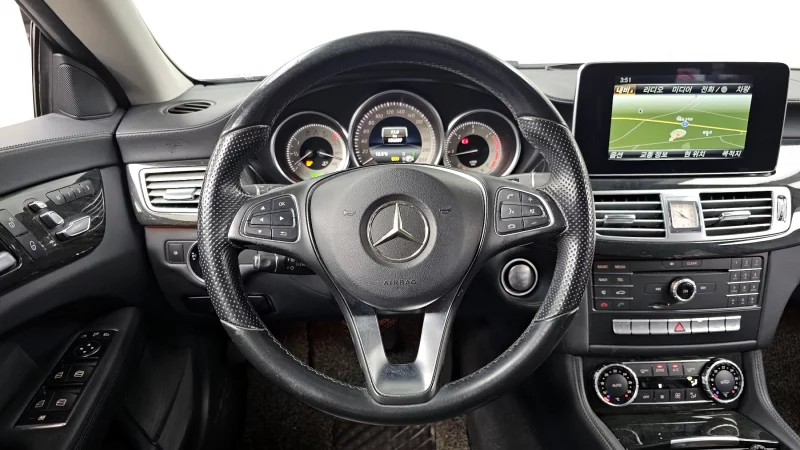 Mercedes-Benz CLS-Class