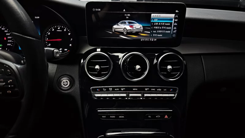 Mercedes-Benz C-Class