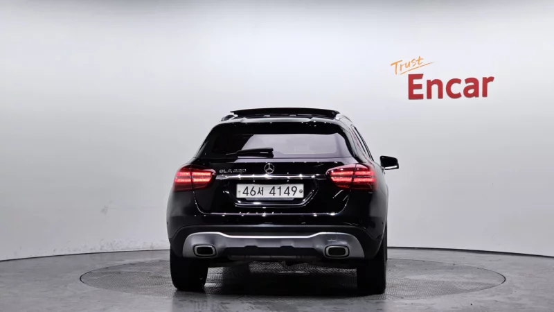 Mercedes-Benz GLA-Class