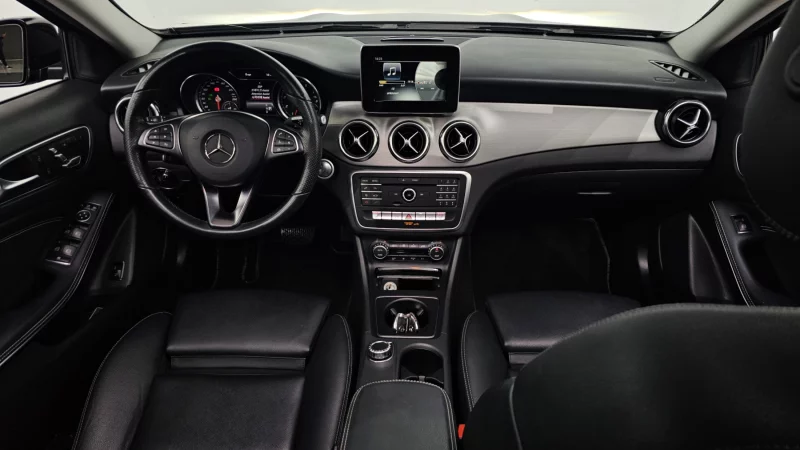 Mercedes-Benz GLA-Class