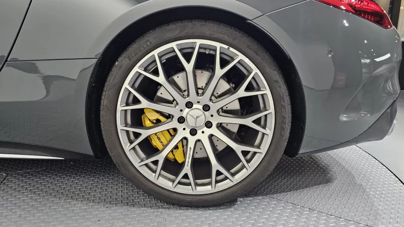 Mercedes-Benz SL-Class