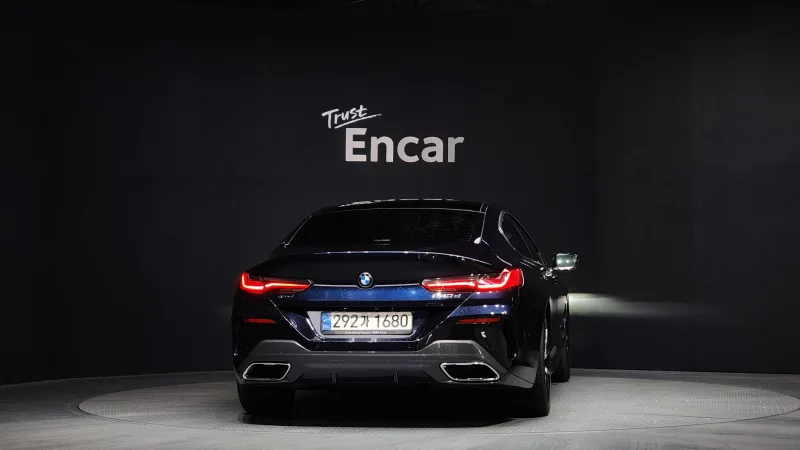 BMW 8-Series