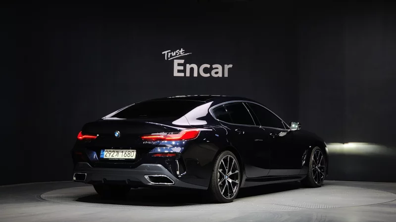 BMW 8-Series