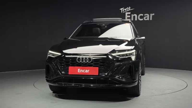 Audi Q8 E-TRON