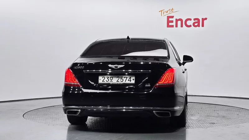 Genesis EQ900