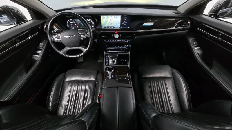 Genesis EQ900