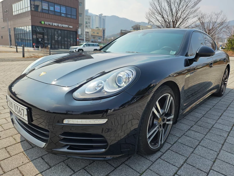 Porsche PANAMERA