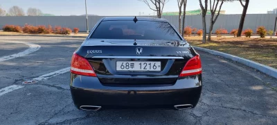 Hyundai Equus