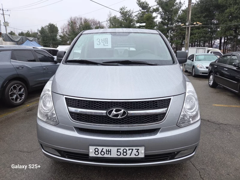Hyundai Grand Starex