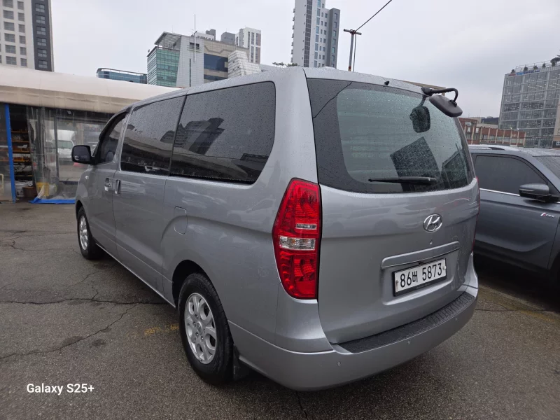 Hyundai Grand Starex