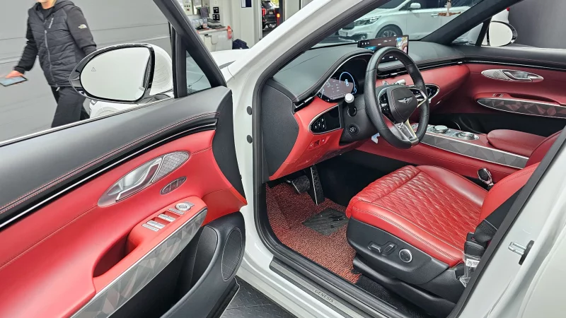 Genesis GV70