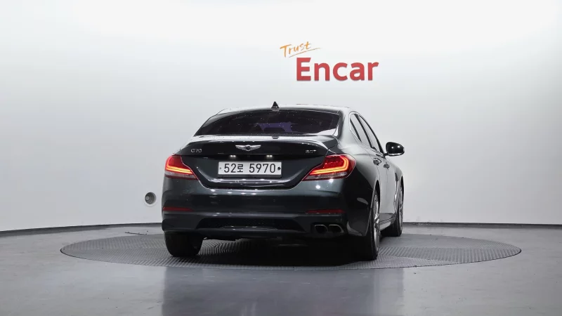 Genesis G70