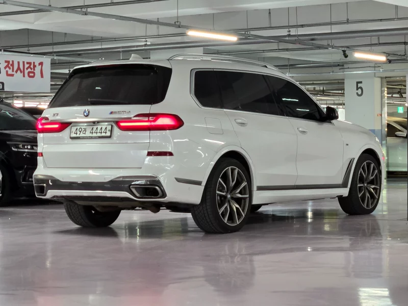 BMW X7