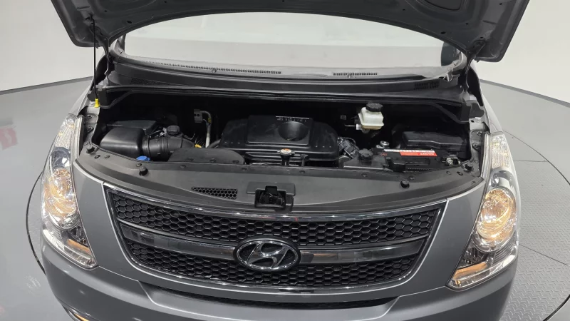 Hyundai Grand Starex