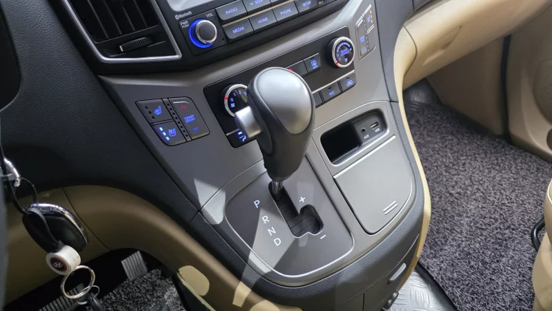 Hyundai Grand Starex