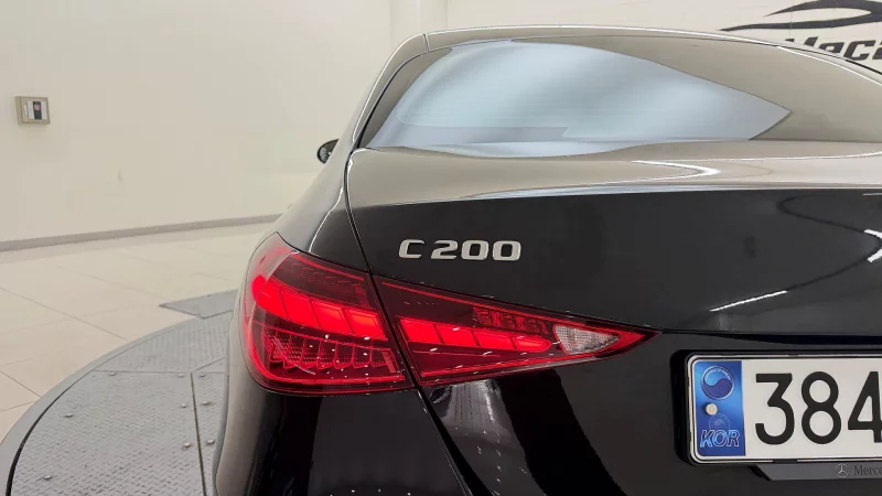 Mercedes-Benz C-Class