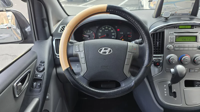 Hyundai Grand Starex