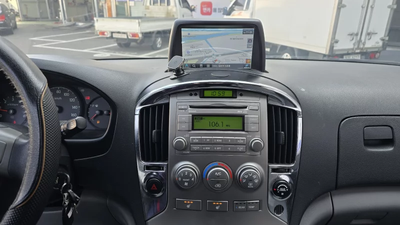 Hyundai Grand Starex