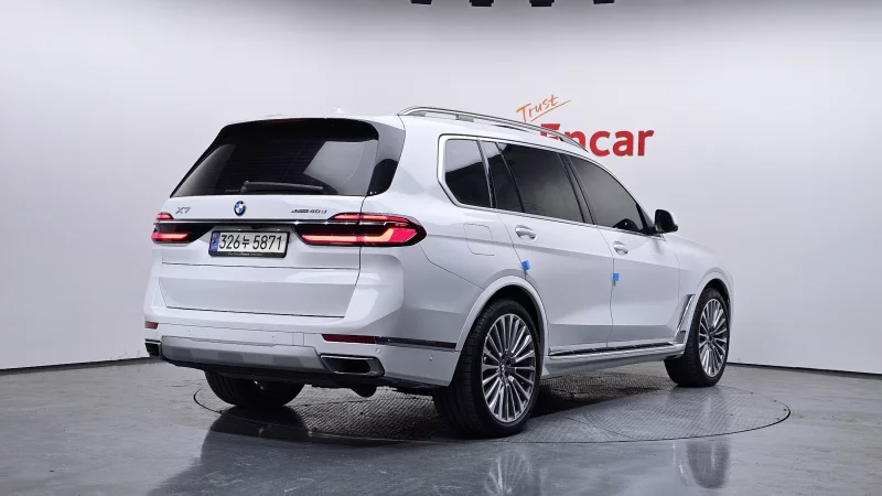 BMW X7