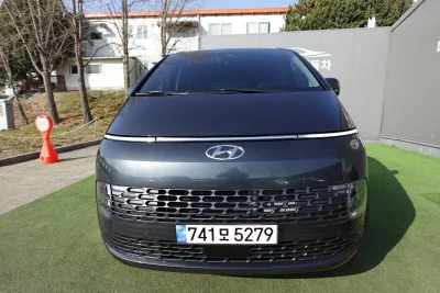 Hyundai Staria