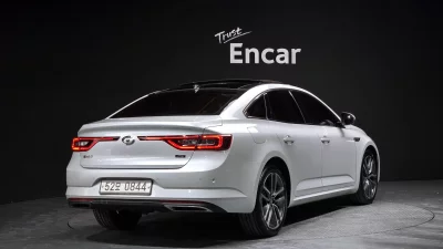 Renault SM6