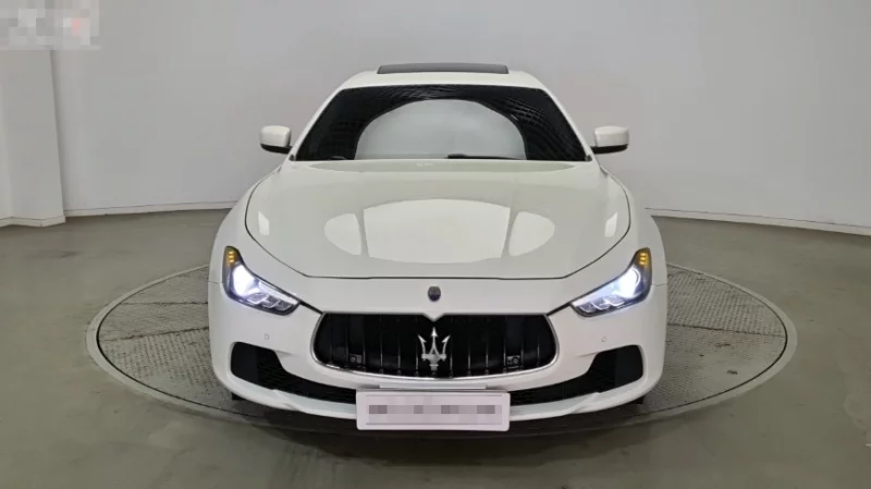 Maserati GHIBLI