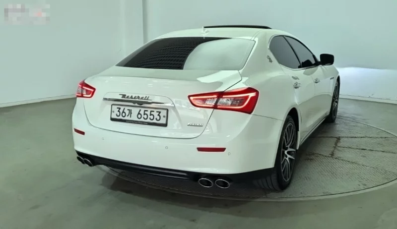 Maserati GHIBLI