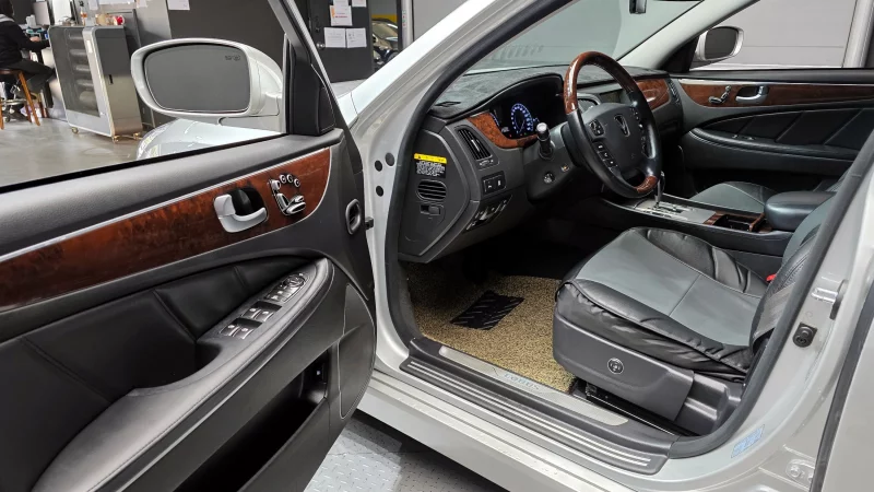 Hyundai Equus