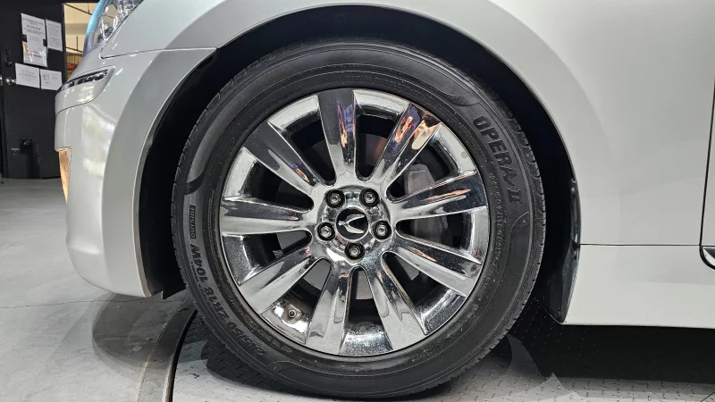 Hyundai Equus