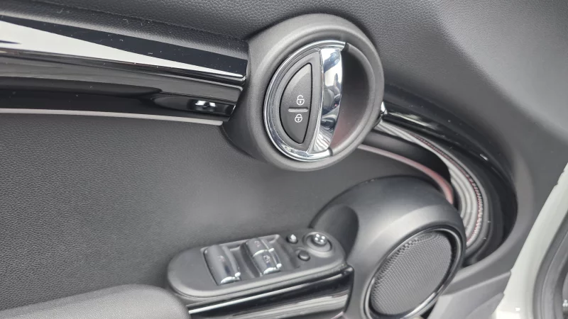 MINI Cooper Convertible