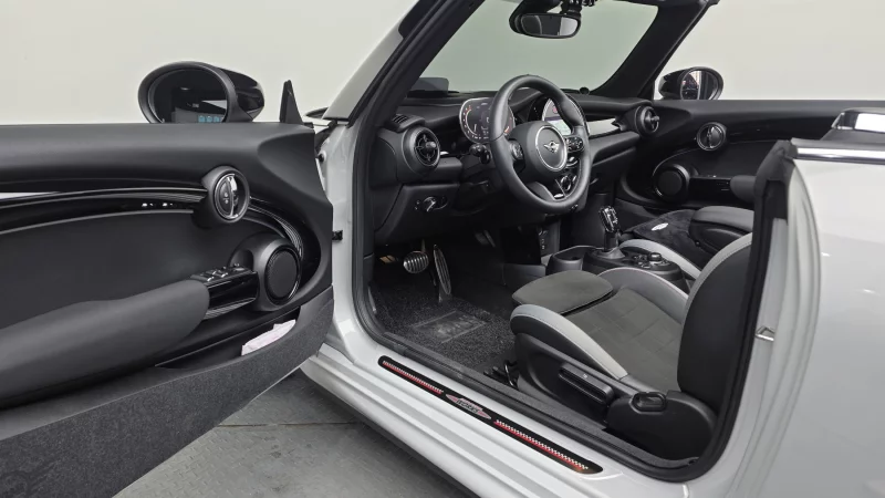 MINI Cooper Convertible