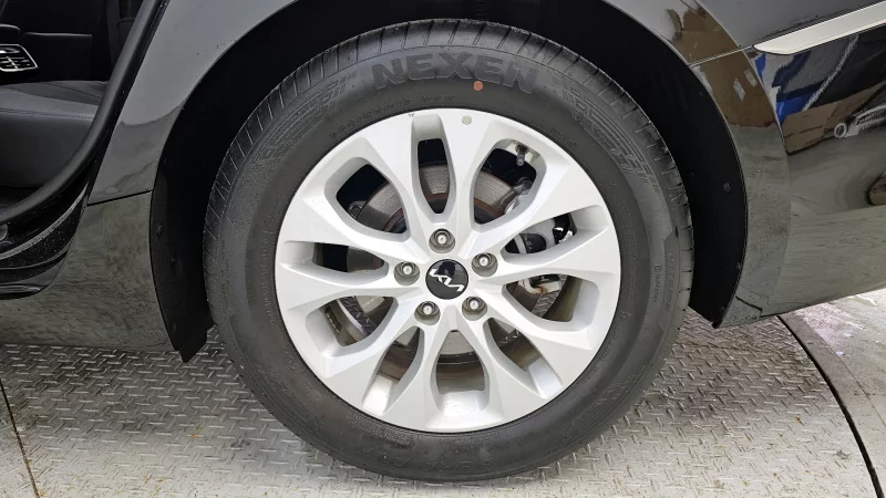 Kia K8