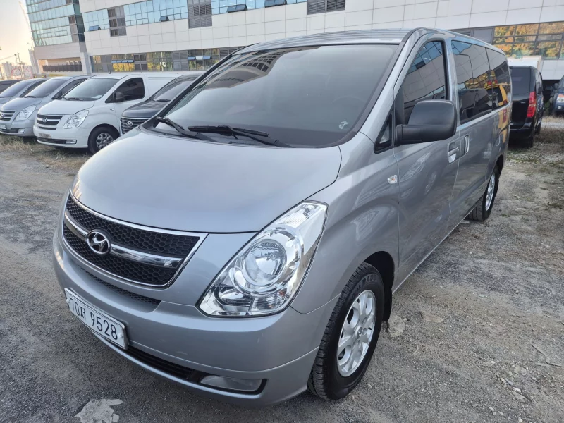 Hyundai Grand Starex