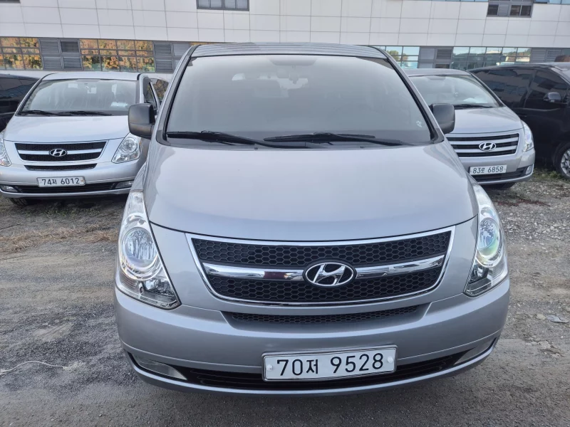 Hyundai Grand Starex