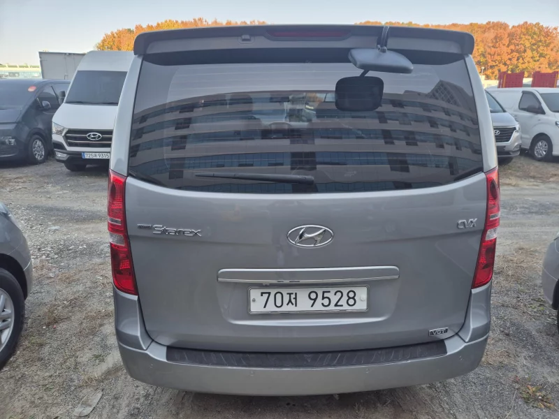 Hyundai Grand Starex