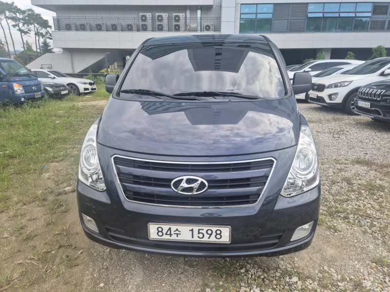 Hyundai Grand Starex