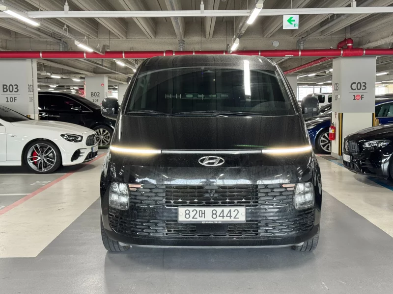 Hyundai Staria