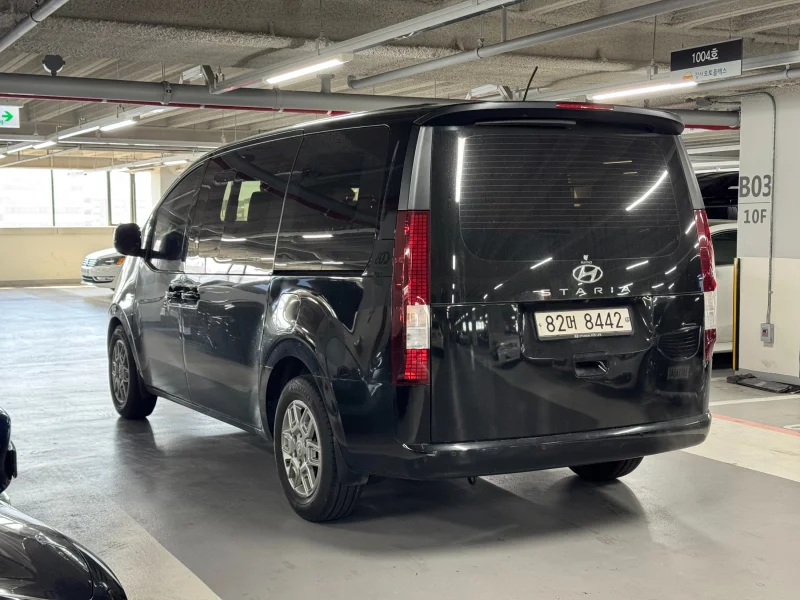 Hyundai Staria