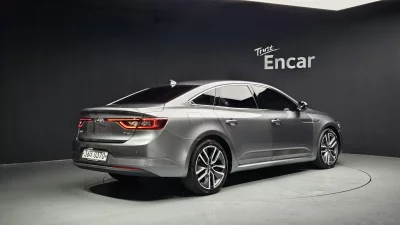 Renault SM6