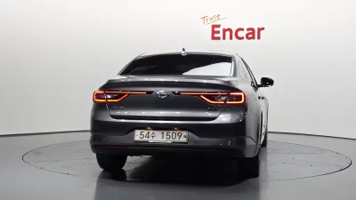 Renault SM6