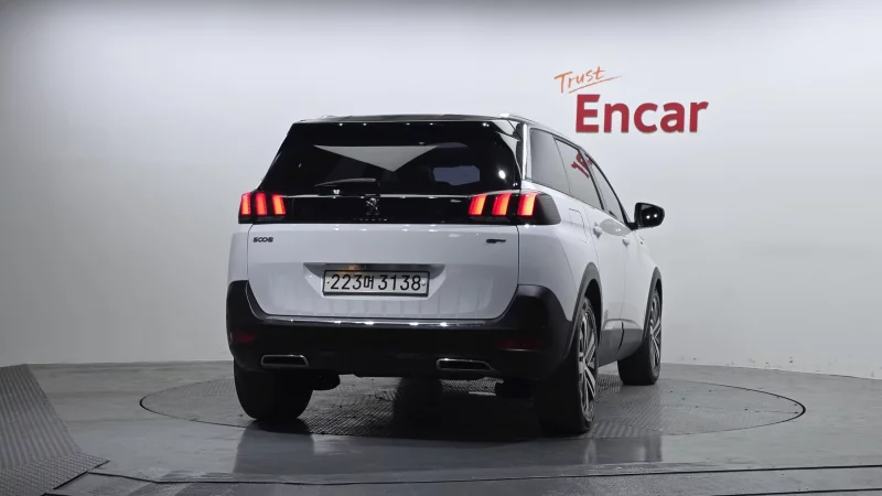 Peugeot 5008