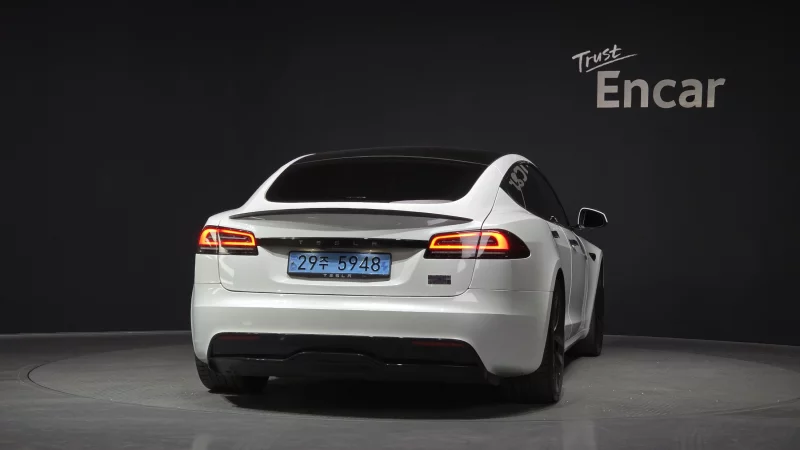 Tesla MODEL S